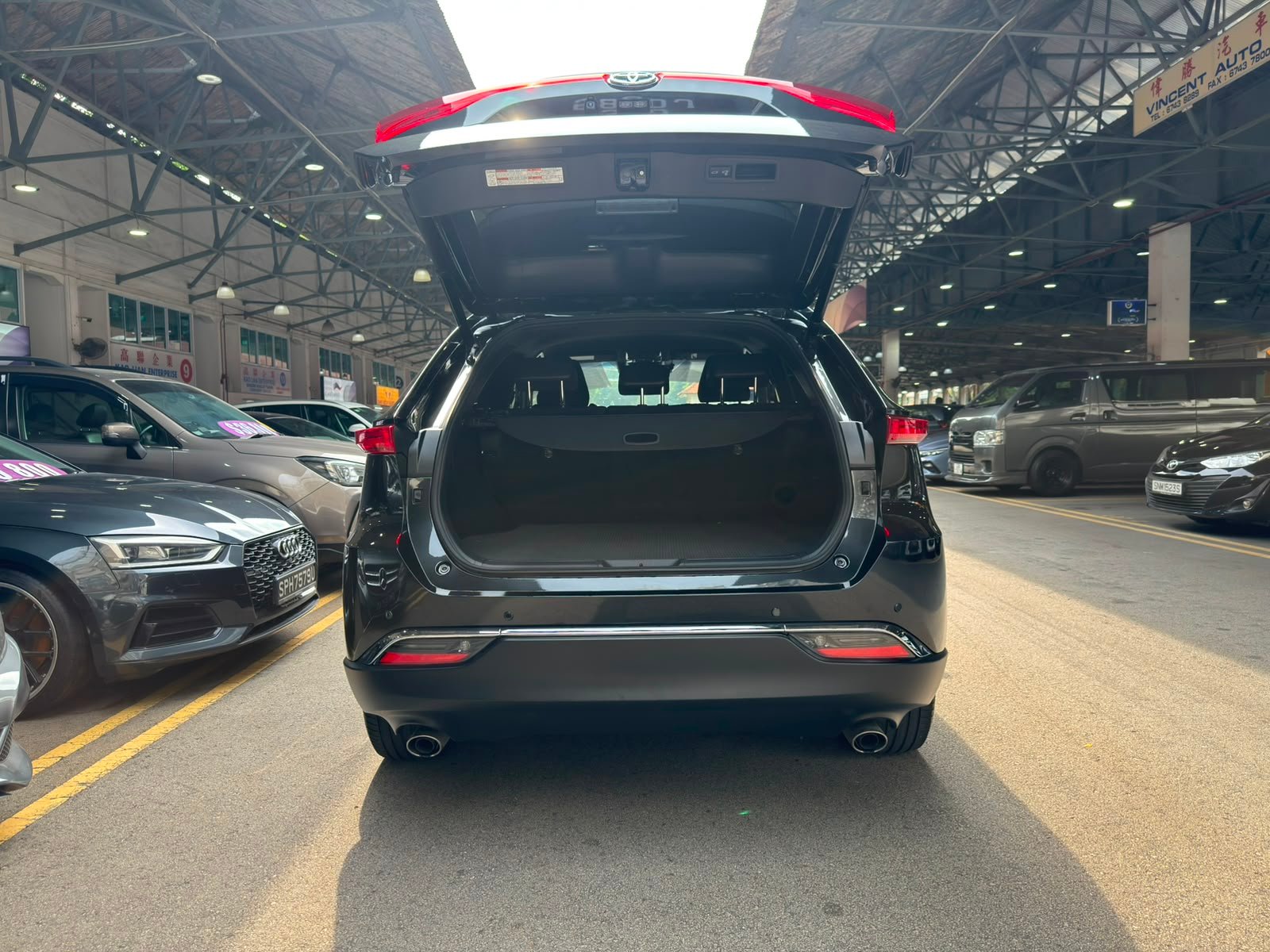 Toyota Harrier Hybrid 2.5G photo 9